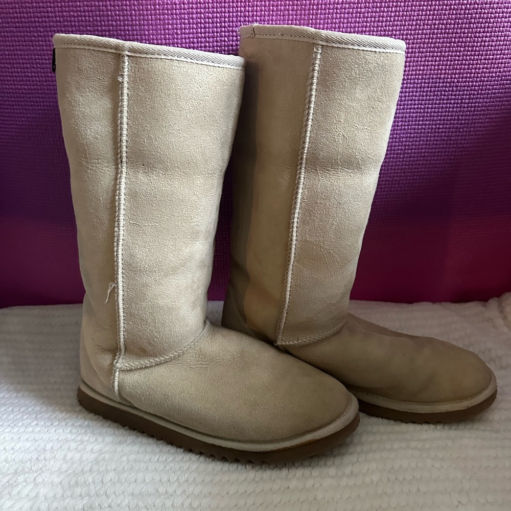 Comfy tan boot!